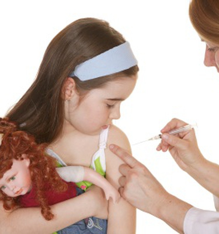 Šogad pret HPV paredzēts vakcinēt 9000 meiteņu