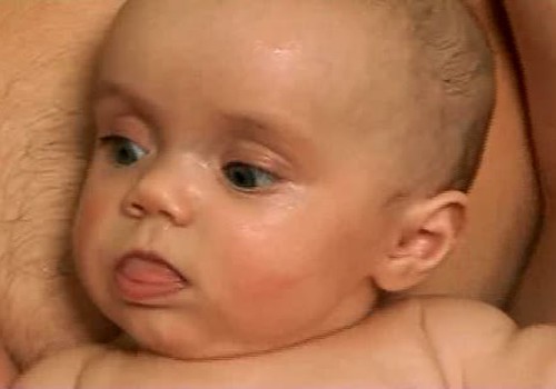 VIDEO: kā rūpēties par mazuļa ādu vannošanas laikā!