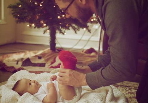 Ziemassvētku dāvanu ceļvedis: Idejas dāvanām 6 - 12 mēnešus veciem bērniem