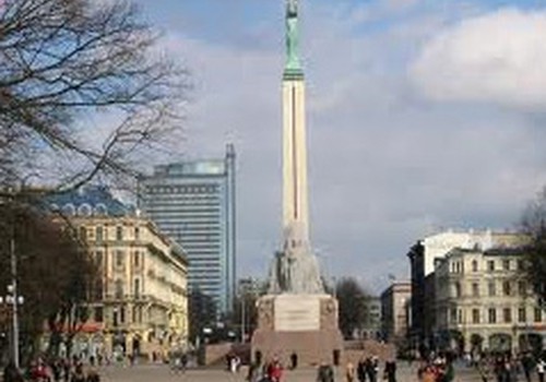 Labrīt Latvijas dibināšanas 92.gadadienā!