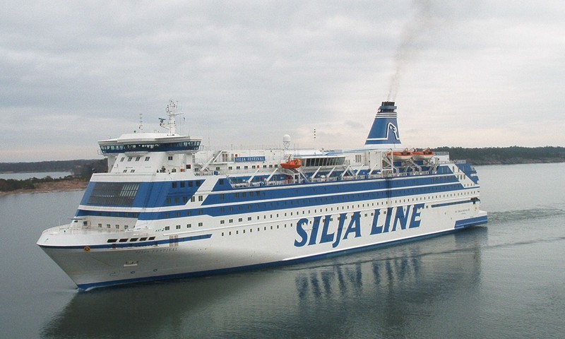 Uz pasažieru prāmja "Silja Festival" norisinās dzemdības; piedzimis puisītis