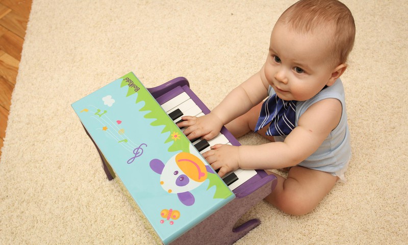 INTERESANTI: Ko zēni domā par zēniem un meitenēm?