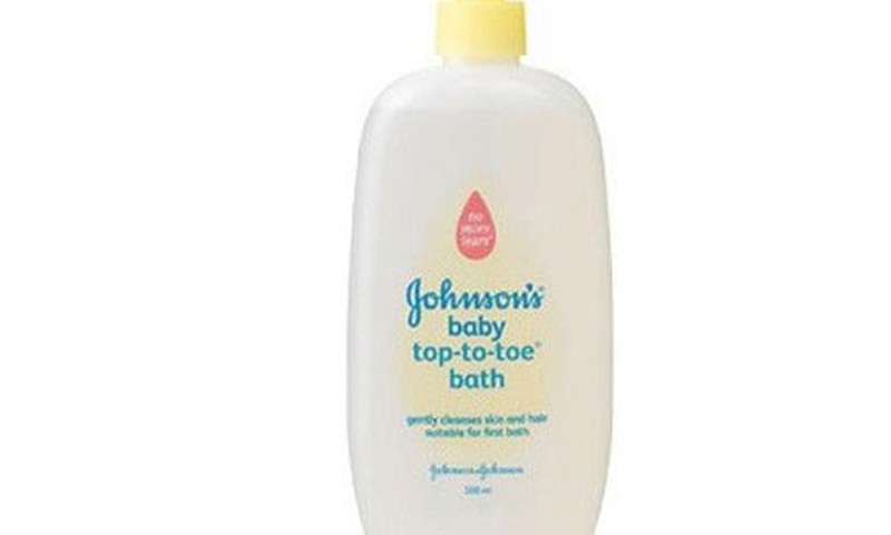 Dāvanu no Johnson's Baby saņem..