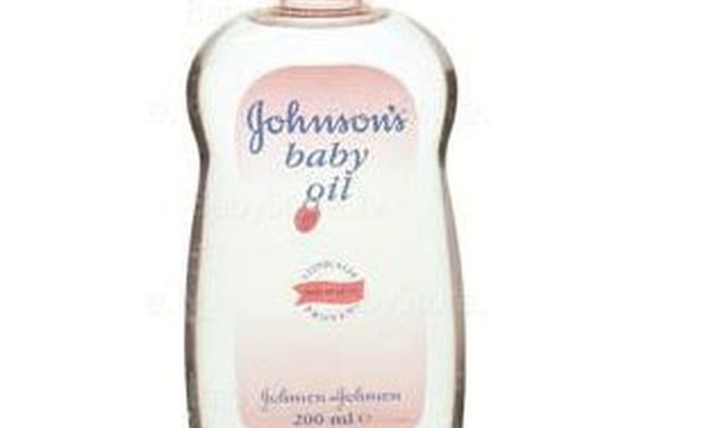 Johnson's Baby eļļiņu ādas kopšanai iegūst..