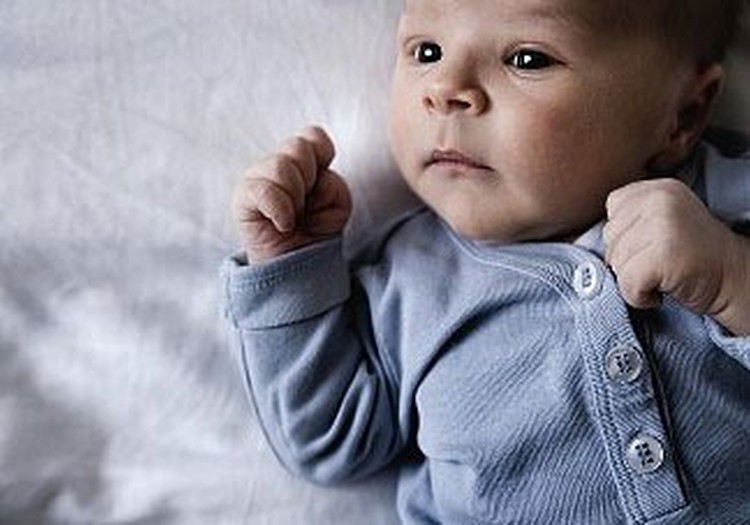 Tiesībsargs: aprūpes iestādēs ir 200 zīdaiņi bez vecākiem