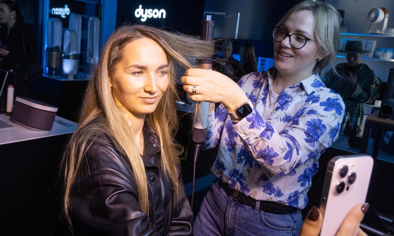 Skaistuma vakarā Rīgā influenceres ir vienisprātis: mati ir noteicošais skaistuma elements, make-up tos tikai papildina