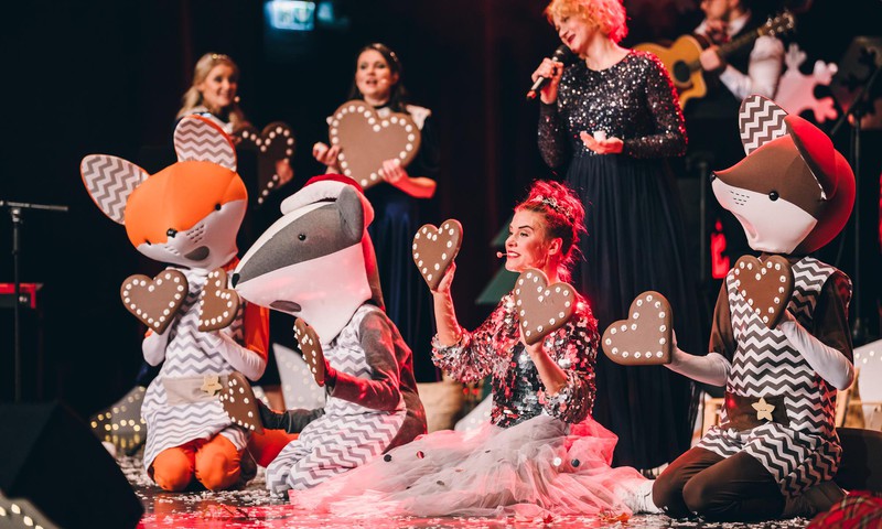 Bērnu iemīļotā TV raidījuma “Tutas lietas” varoņi aicina sagaidīt Jauno gadu kopīgā muzikālā piedzīvojumā septiņās Latvijas pilsētās!
