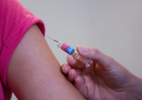 Satraucoši: Ar masalām pasaulē slimo aizvien biežāk, bet vakcinēšanas rādītāji kļūst aizvien sliktāki