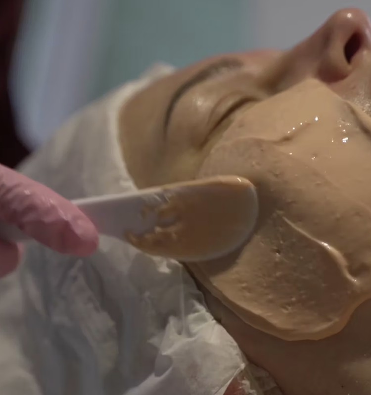 Superbēbis 2025: Kā māmiņai rūpēties par savu ādu grūtniecības un pēcdzemdību periodā?