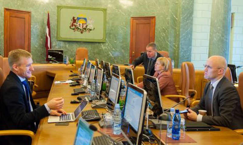 Valdība tagad vēl tuvāk: no 11.jūnija tiešraidē internetā varēs skatīties Ministru kabineta sēdes