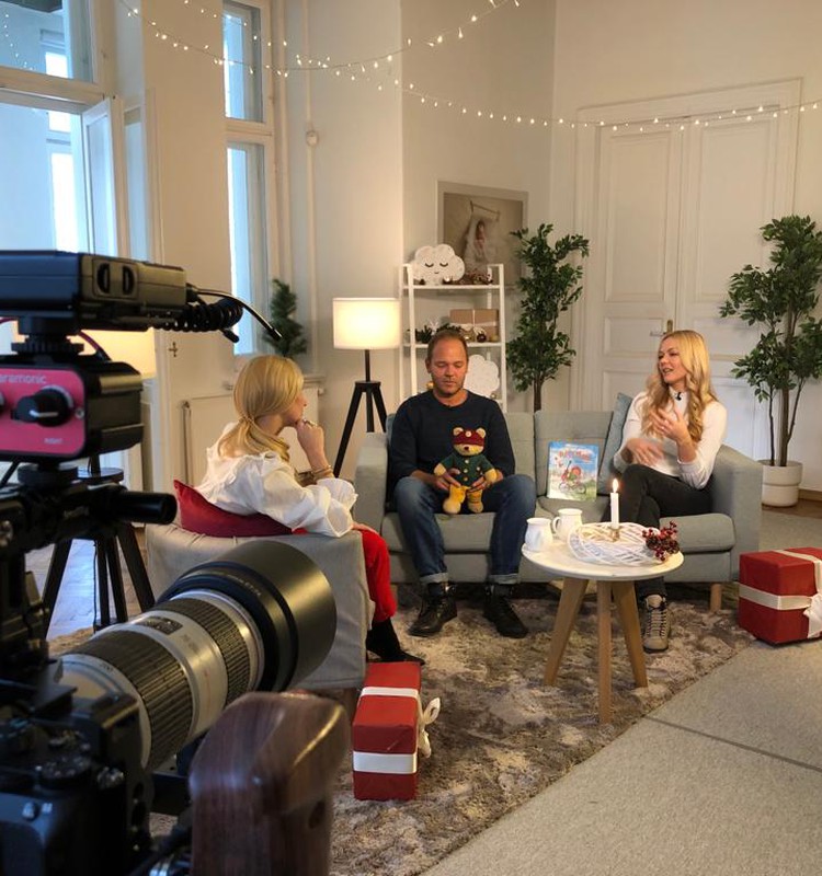 12.decembra Māmiņu Kluba TV raidījuma lielajā intervijā - Rūta un Lauris Reiniki