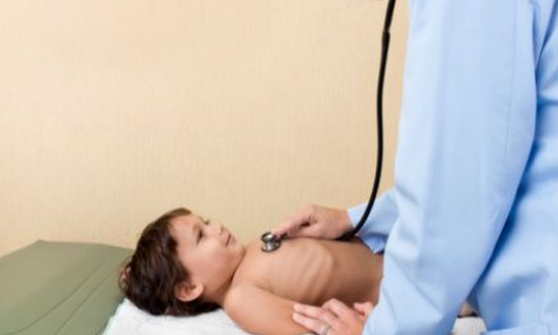 Kā cīnīties ar bērna bailēm no ārsta apmeklējums?