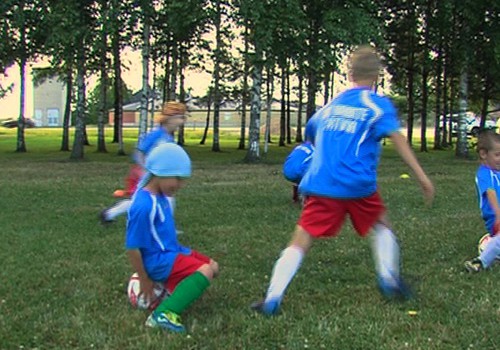 VIDEO: Kāpēc vest mazo spēlēt futbolu? 