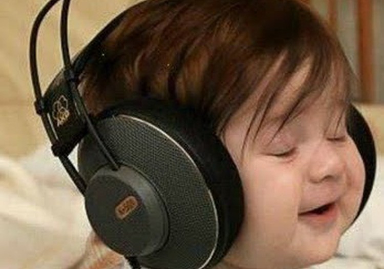 "Māmiņu klubs" turpmāk piedāvās radio raidījumus ģimenēm ar bērniem 