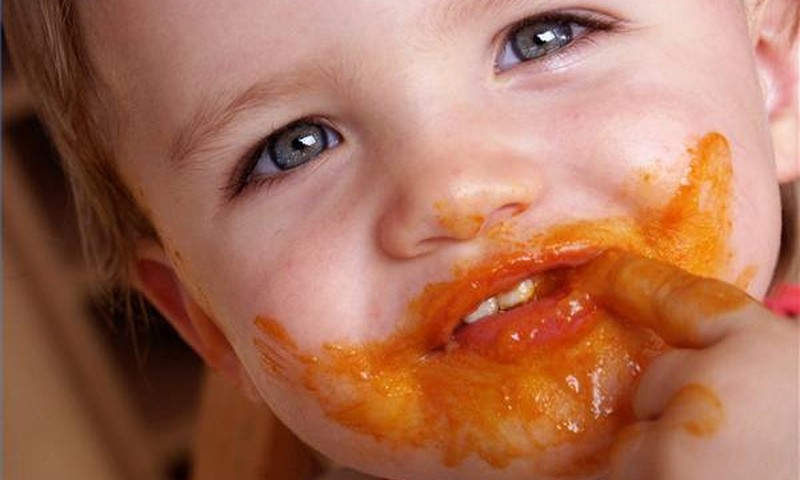 Ko ēd mazulis gada vecumā?