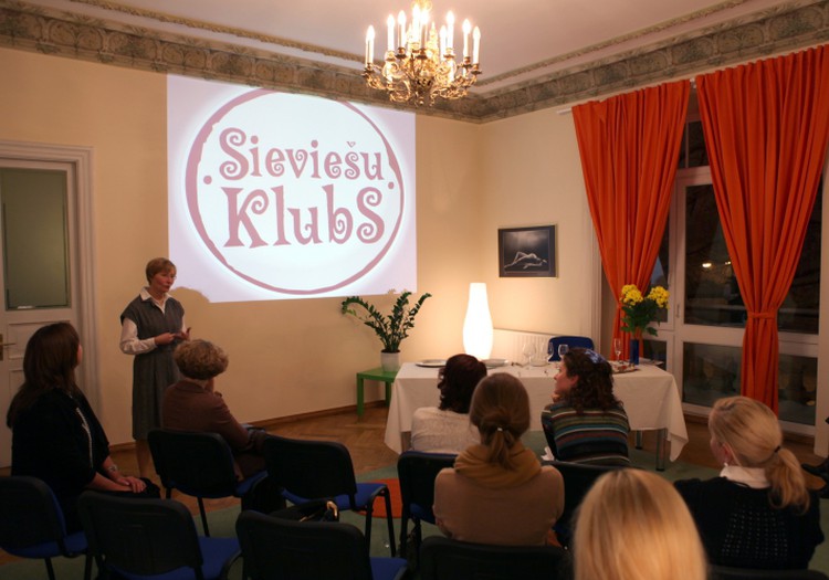 Sieviesuklubs.lv aizsāk jaunu, unikālu projektu – Pašapziņas treniņprogrammu