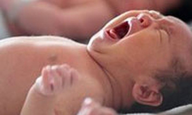 Deviņgadīga meitene laidusi pasaulē dēlu