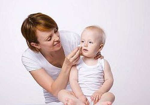 Kā izvēlēties ādas kopšanas līdzekļus sev un mazulim?