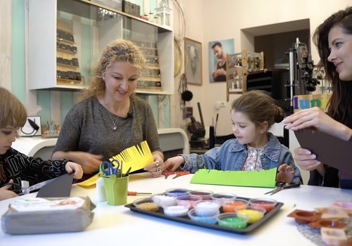 Lieldienu mājiņa olām - radoša ideja svētkiem kopā ar bērniem