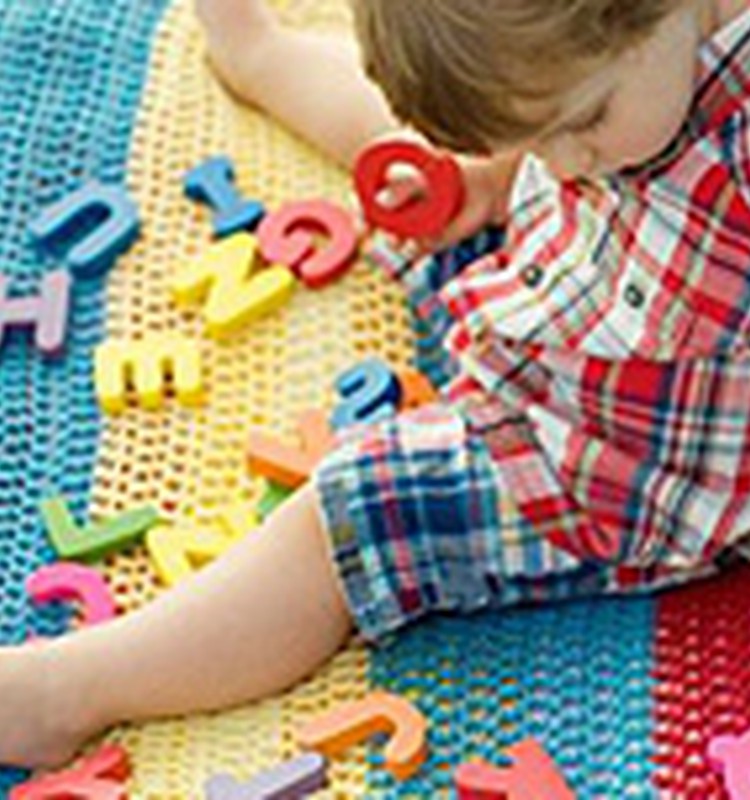 Bērns negrib spēlēties ar citiem!