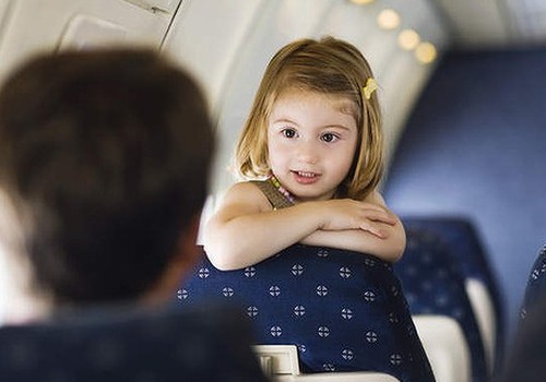 Vērtīgi padomi, lidojot kopā ar bērniem