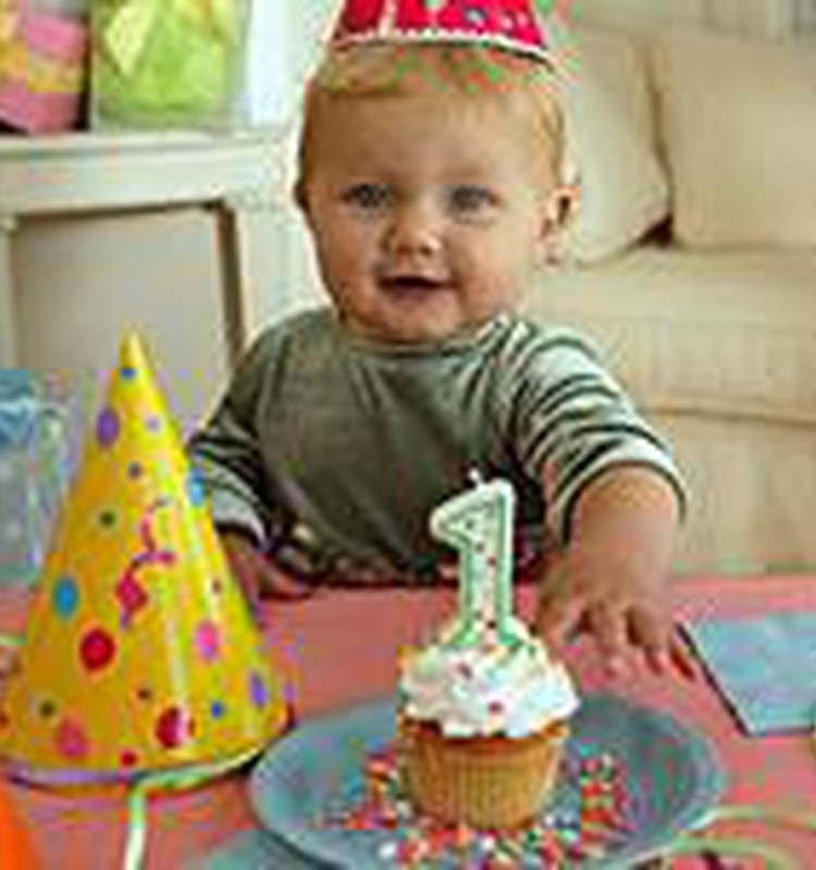 Sveicam Ilzes Lipskas meitiņu Intru gada jubilejā!