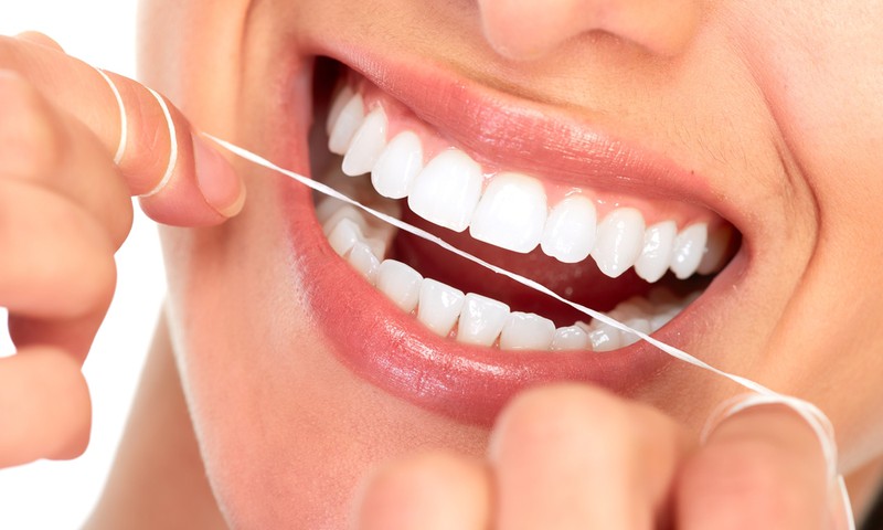 Lai zobārsts var doties atvaļinājumā: mutes un zobu veselība skaistam smaidam