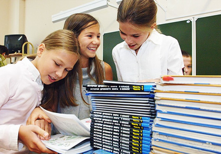 Vairākās skolās mācās no PSRS laika grāmatām un kartēm