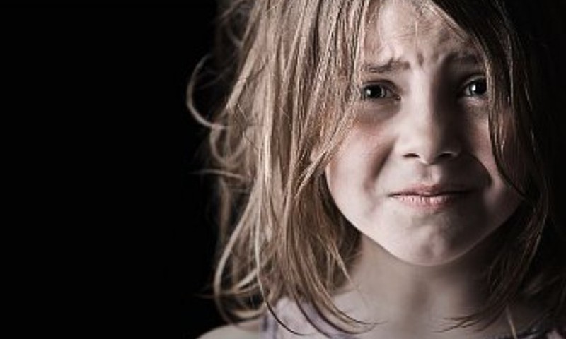 32% vecāku Latvijā bērnu audzināšanā izmanto miesas sodus