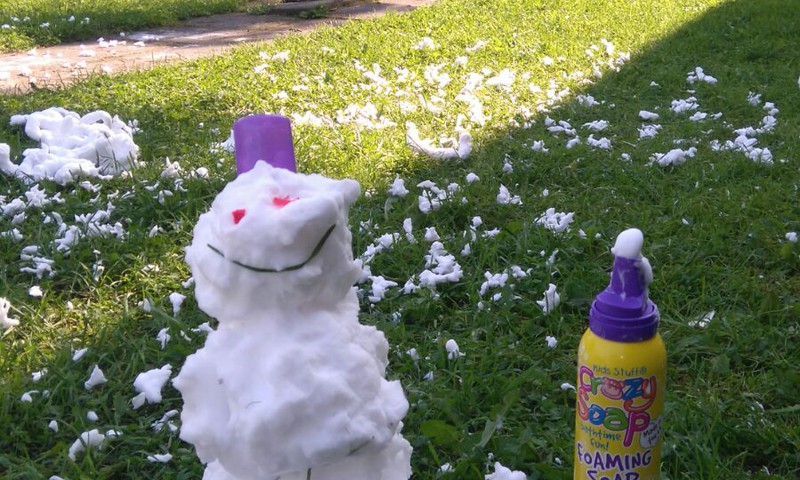 Sniegs vasaras vidū- tas ir iespējams! Testējam Crazy soap.