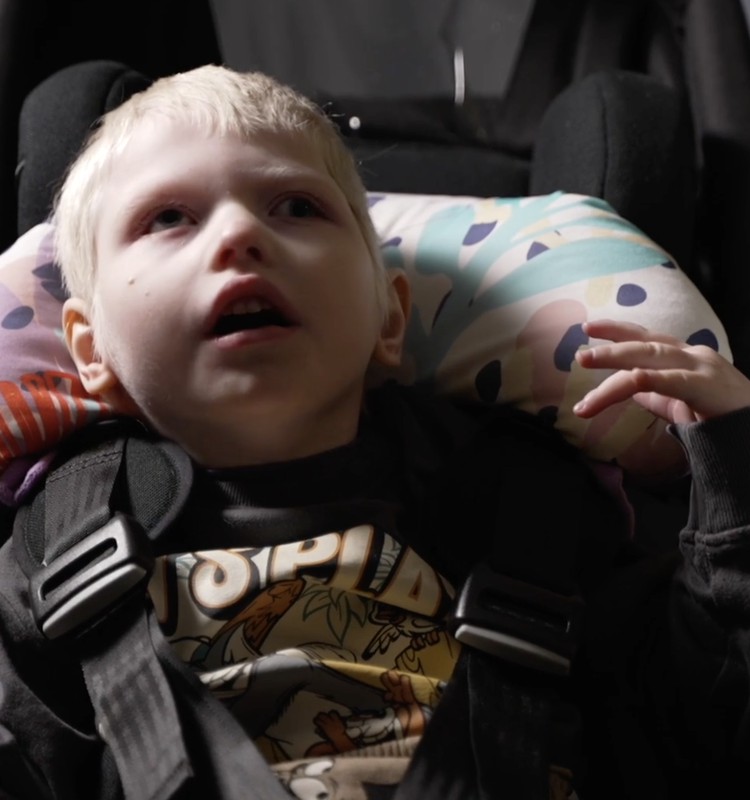 Palīdzēsim mazajam Oliveram!