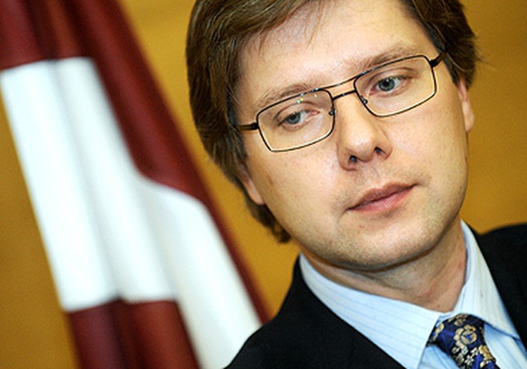 Ušakovs: par principa nauda seko bērnam ieviešanu pirmsskolās varētu domāt tad, ja nebūtu rindu