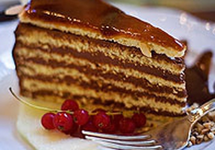Cepam tortes, smalkmaizītes un citus gardumus Lieldienu galdam!
