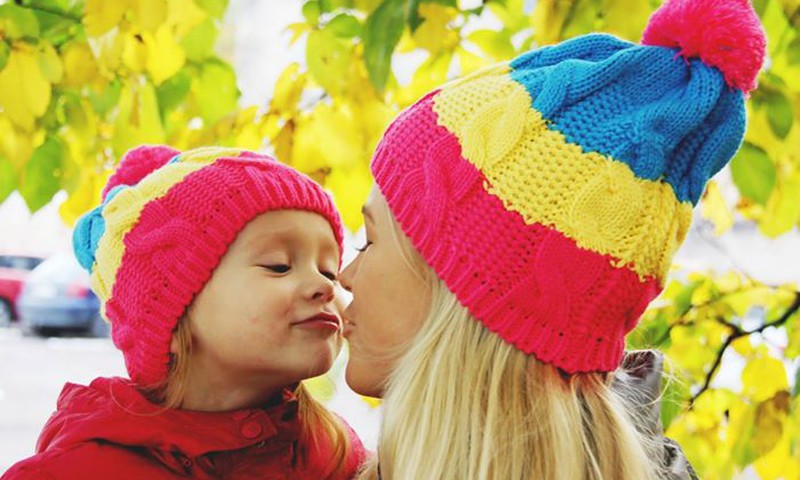 FOTO: Māmiņu Kluba ģimenes sūta bučas Valentīndienā!