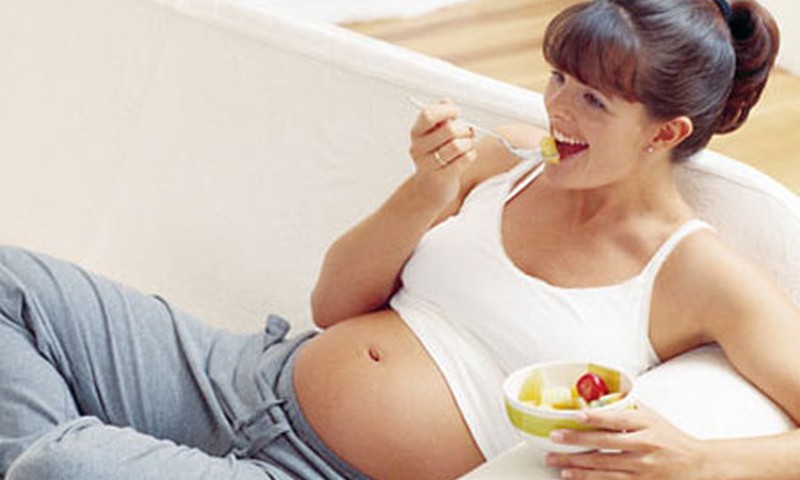Vitamīni un folskābe grūtniecības laikā