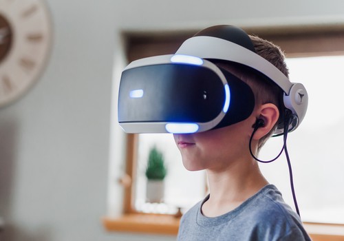 Ko Tev vajadzētu zināt par virtuālo realitāti?