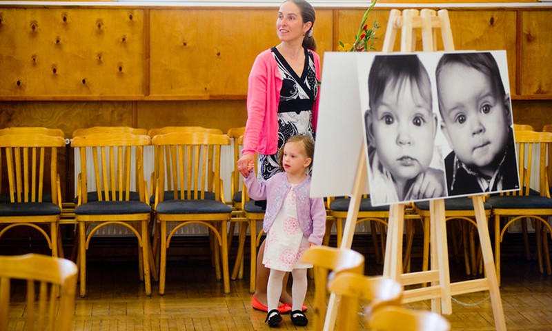 FOTOreportāža: Valtera Poļakova izstāde "Latvijas bērni" Mērsragā