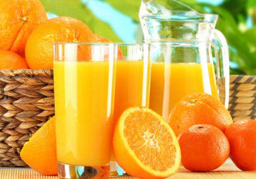 Latvijā veikts pilotpētījums ar senioriem atklāj, ka apelsīnu sulas palielina B grupas vitamīnu folskābi organismā