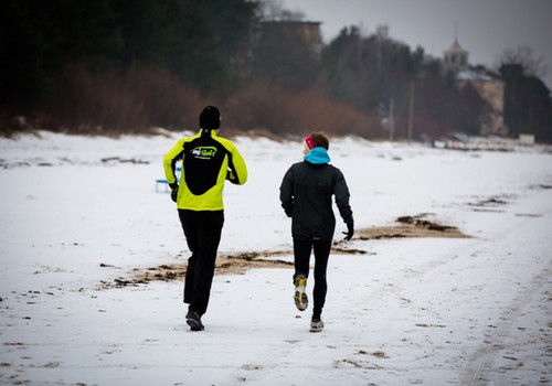 Jūrmalas Ziemas sporta svētkos dalībnieki no visas Latvijas skries un nūjos gar jūras krastu