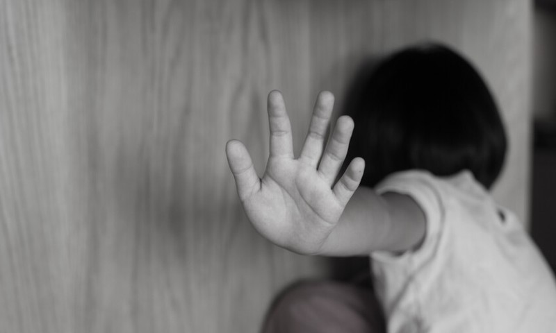 Psihoterapeits: no seksuālās vardarbības bērni jāsāk pasargāt vēl pirms uzbrukuma