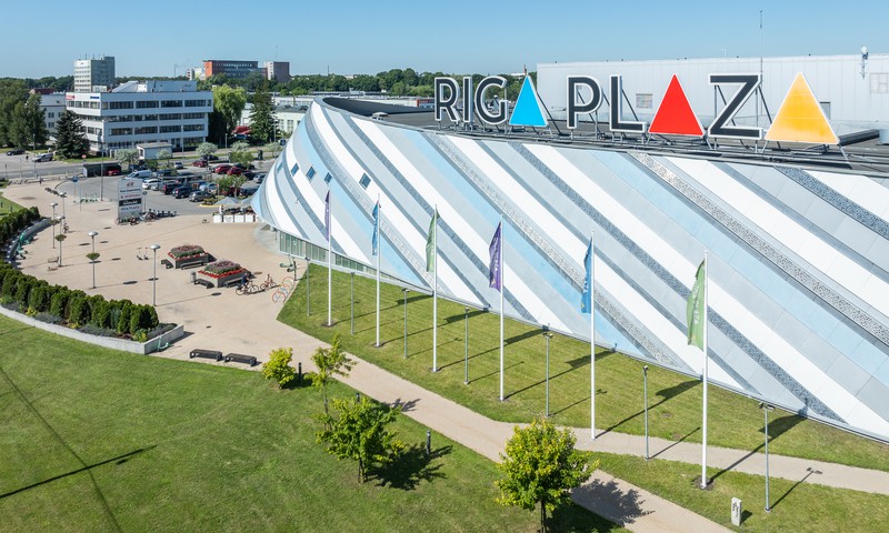 "Rīga Plaza" pilnveido autostāvvietas izmantošanas kārtību