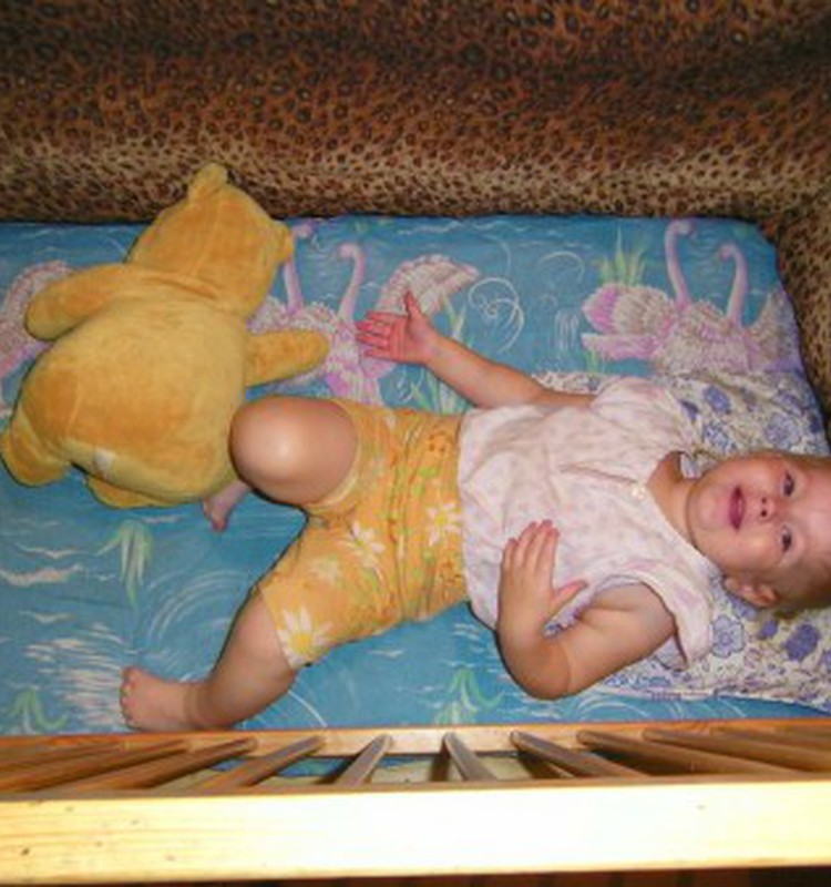 Atjaunojam bērna gultiņu